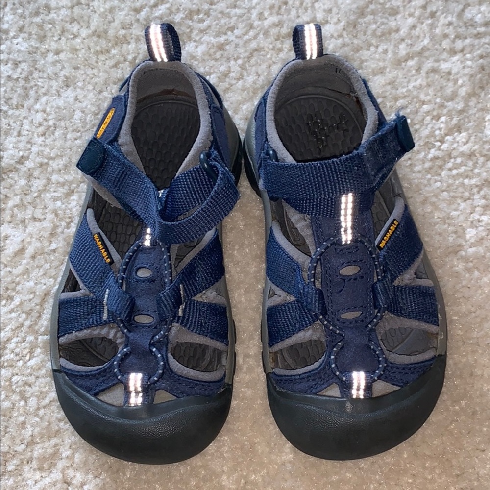 Keen sandals size 10t